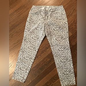 Style & Co Light Blue Leopard Print Jeans, Size 16